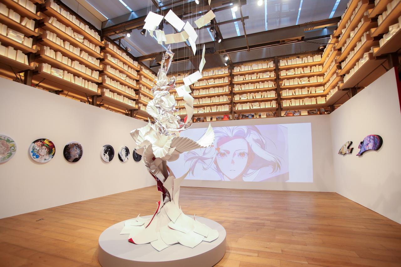 画像: 米山舞さん2年ぶりの個展となる「YONEYAMA MAI EXHIBITION “arc”」 「銀座 蔦屋書店」にて12月6日(土)~12月28日(日)の期間、店内イベントスペースGINZA ATRIUMにて開催中