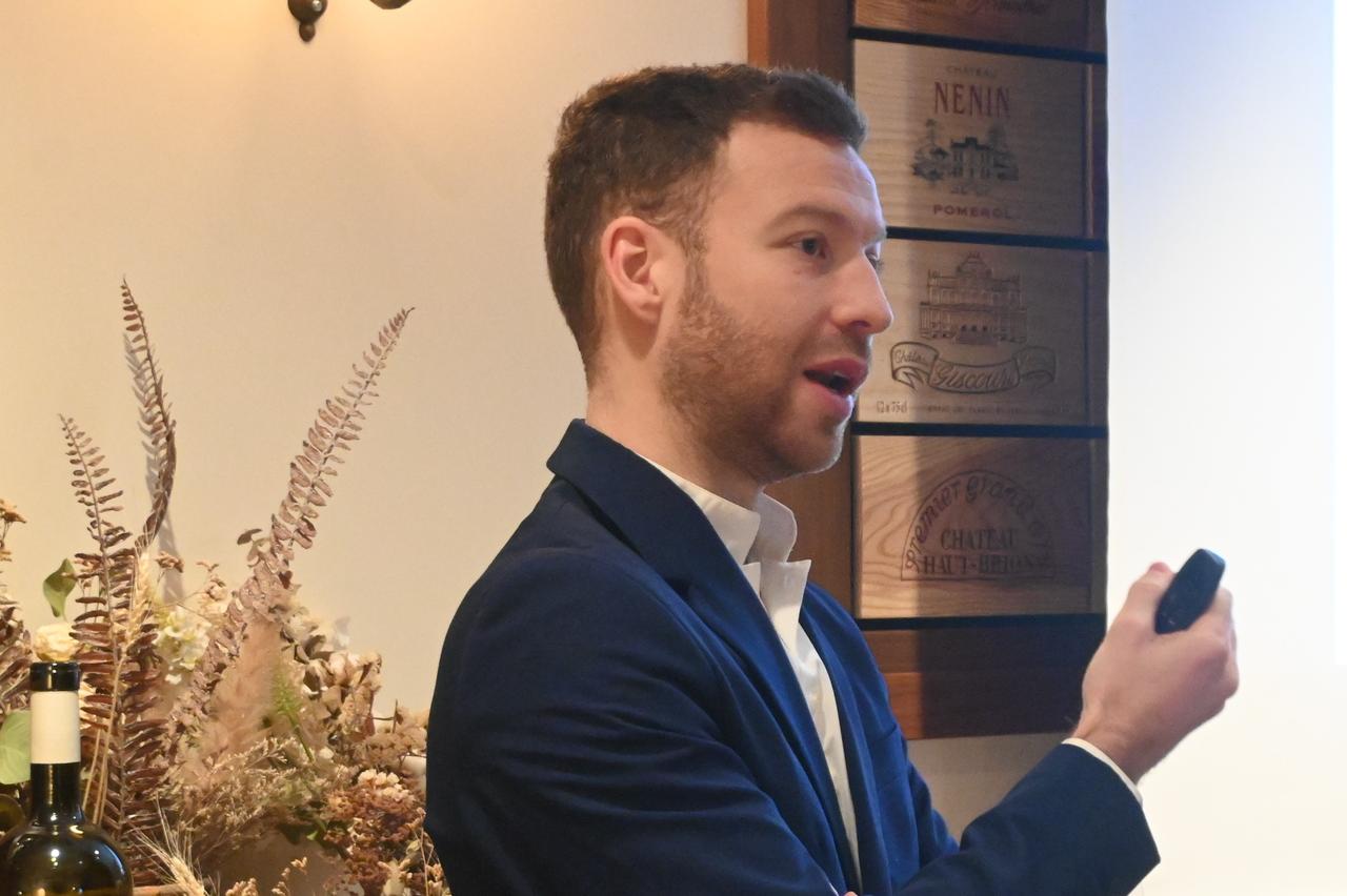 画像: アルノー・アントの息子であり、ルグラン・パリの仕入れ担当として活躍しているルイ・アント氏