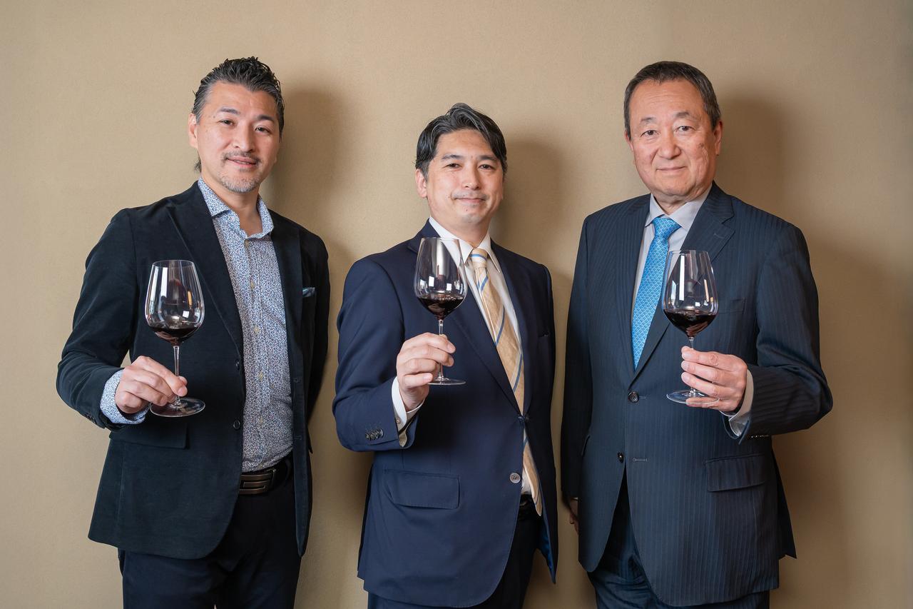 画像: 左から「ブルガリホテル東京」シェフソムリエ 後記 功氏、ソムリエ 本多康志氏、ワインジャーナリスト 宮嶋 勲氏