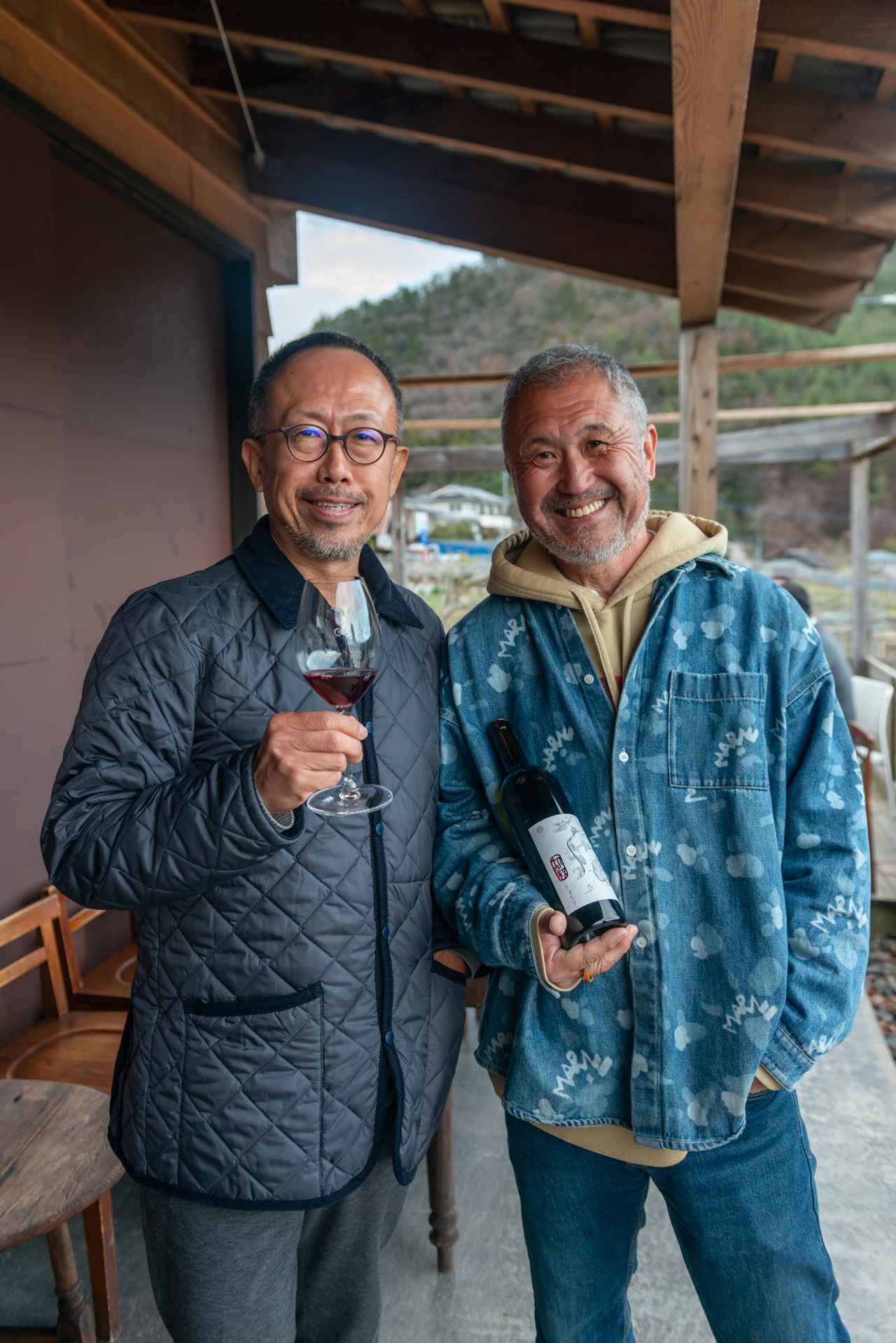 画像: 大橋健一MW(左)と「98WINEs」代表の平山繁之氏