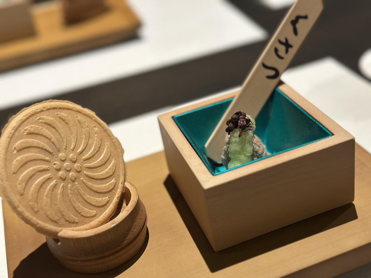 画像: 草津らしいプレゼンテーション「花豆味噌とイノシシのリエット 湯もみ見立て」