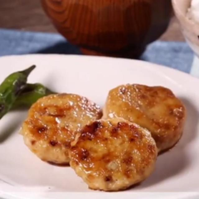 画像1: 【相模原病院管理栄養士 朴先生のコメントつき】ふわふわ食感の理由は、あの〇〇‼鶏つくねの照り焼き