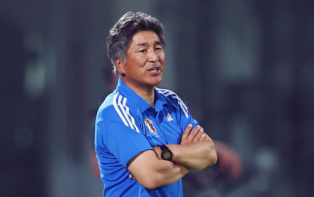 画像: 2013年のU-17W杯で指揮を執る吉武氏(写真◎Getty Images)