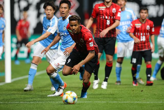 画像: ジャマイカ人の父と日本人の母を持つ鈴木武蔵。昨年にA代表デビューを飾った(写真◎J.LEAGUE)