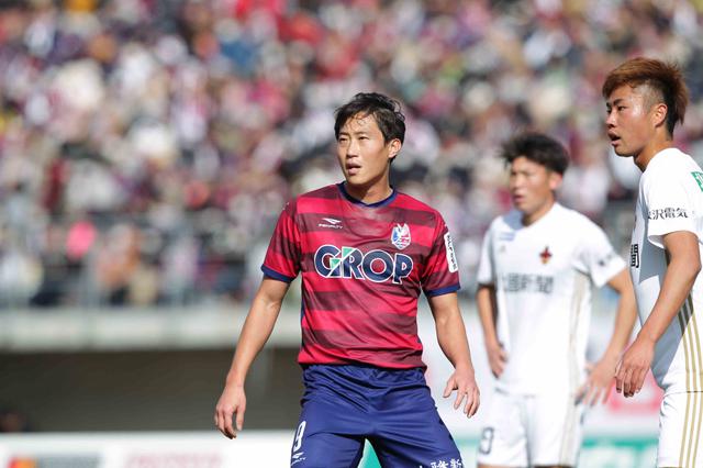 画像: 80分にイ・ヨンジェが得点し、岡山が金沢に競り勝った(写真◎J.LEAGUE)