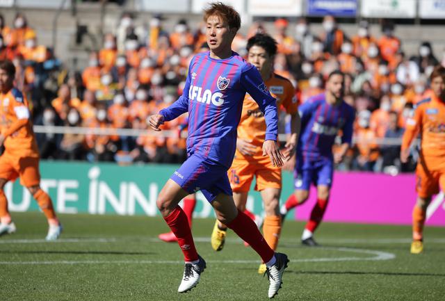 画像: 今季の開幕戦、清水エスパルス戦に先発した三田(写真◎J.LEAGUE)