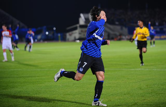 画像: 万博で戦ったACL決勝第1戦のアデレード・U戦。遠藤保仁のゴールなど3得点でG大阪は大きなアドバンテージを得た(写真◎J.LEAGUE)