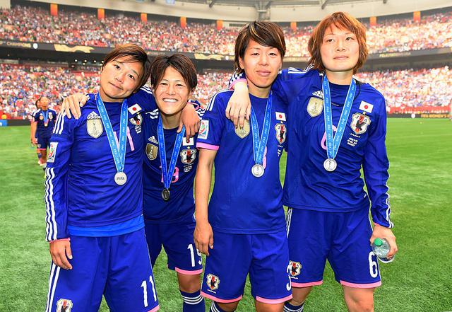 画像: なでしこジャパンは決勝でアメリカに敗れたものの、11年W杯、12年五輪、そして今大会と、メジャー大会で3回連続決勝進出は素晴らしい結果だった。左から大野、有吉、岩清水、阪口(写真◎Getty Images)