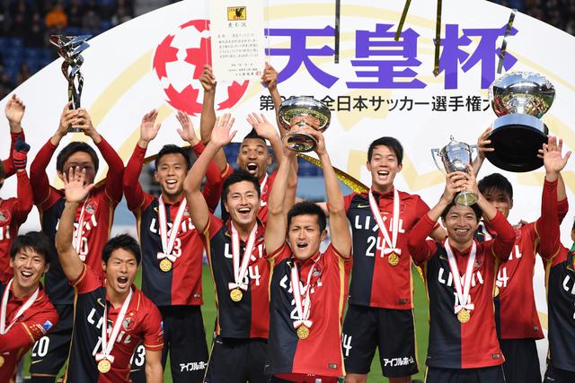 画像: 天皇杯で優勝し、鹿島は2016年シーズン2冠を達成した(写真◎Getty Images)