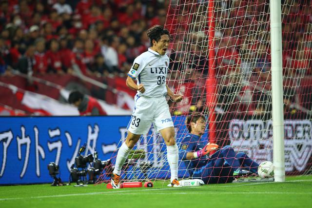 画像: CS決勝第2戦で2得点を挙げた金崎夢生。優勝を呼び込んだ(写真◎J.LEAGUE)