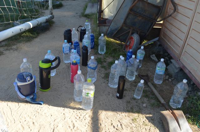 画像: 飲む水は個別のボトルを使用するなど、感染防止に最大限、配慮して練習している(写真◎石倉利英)