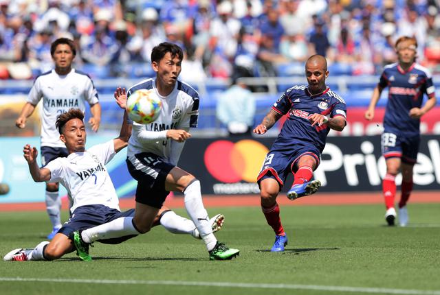 画像: チャンスでは落ち着いたシュートでゴールを脅かした(写真◎J.LEAGUE)