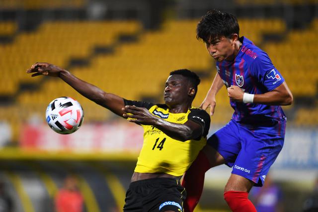 画像: 決勝点を挙げたのはFC東京の渡辺剛。昇格組を柏を1-0で下した(写真◎Getty Images)