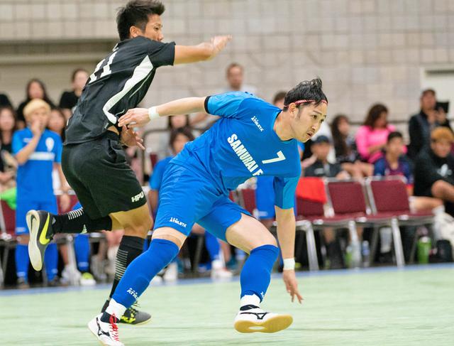 画像: 決勝で鮮やかなボレーなど2ゴールで優勝を引き寄せた菊地智樹