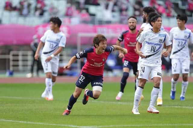 画像: 26節の大阪ダービーでもゴールを決めた豊川(写真◎J.LEAGUE)