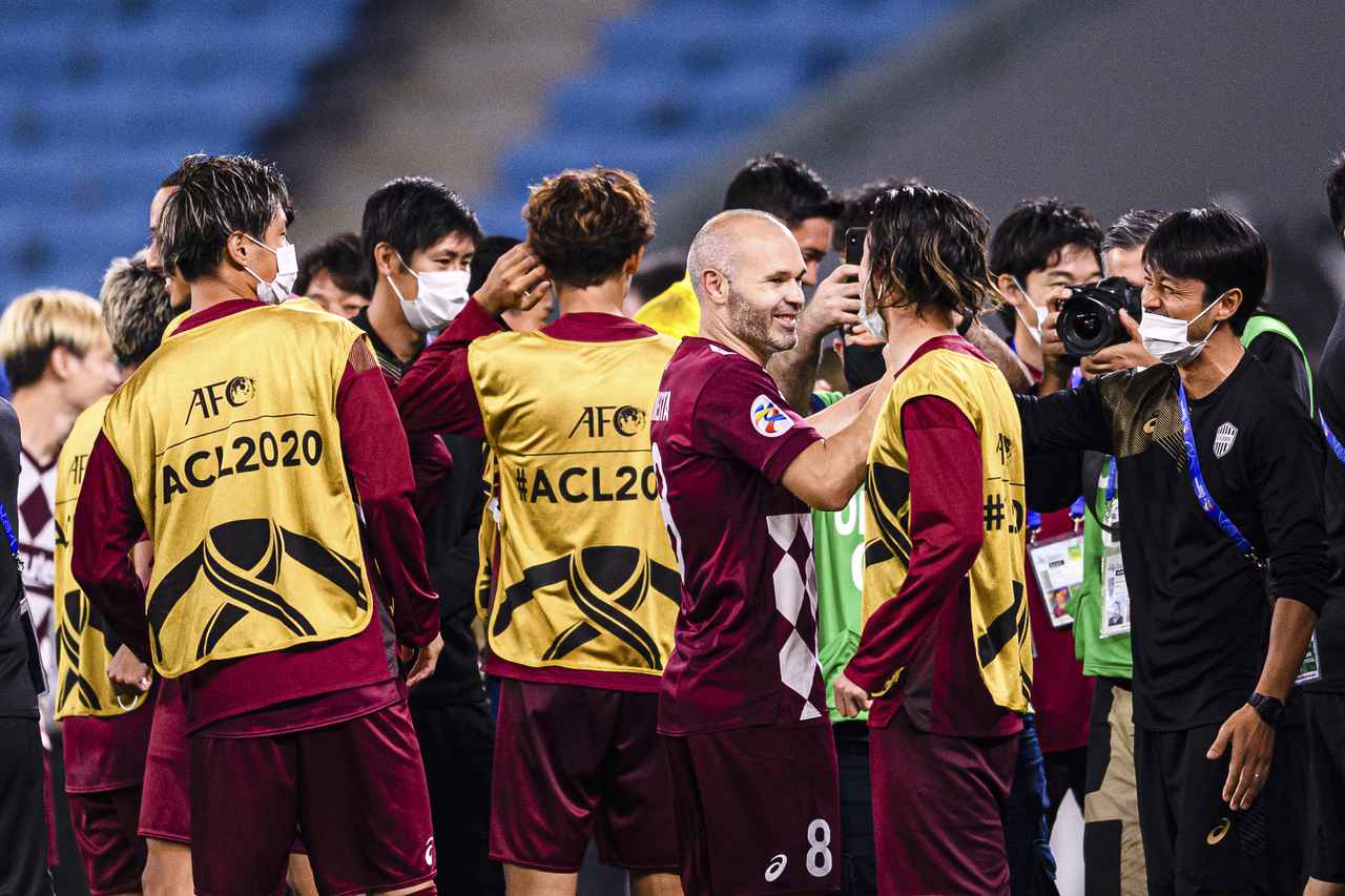 画像 : 1番目の画像 - 準々決勝はPK戦を勝ち抜くしぶとさを見せた。準決勝も粘り強く戦っていく（写真◎Getty Images） - サッカーマガジンWEB