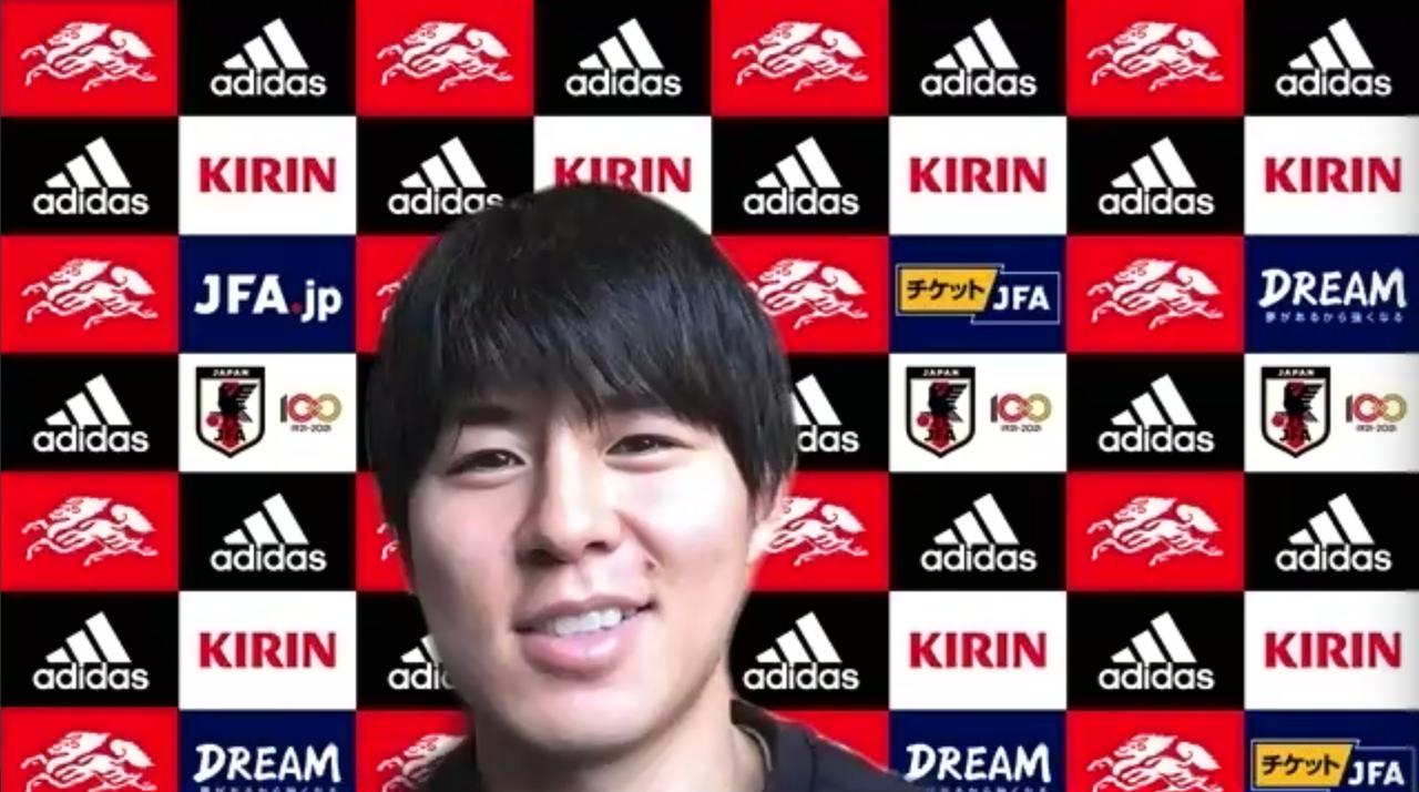 画像 : 1番目の画像 - 【写真】脇坂泰斗は代表での活動は「クラブと違って短い時間でゲームに向かって合わせていくのは、頭も使うので刺激になっています」（写真◎スクリーンショット） - サッカーマガジンWEB