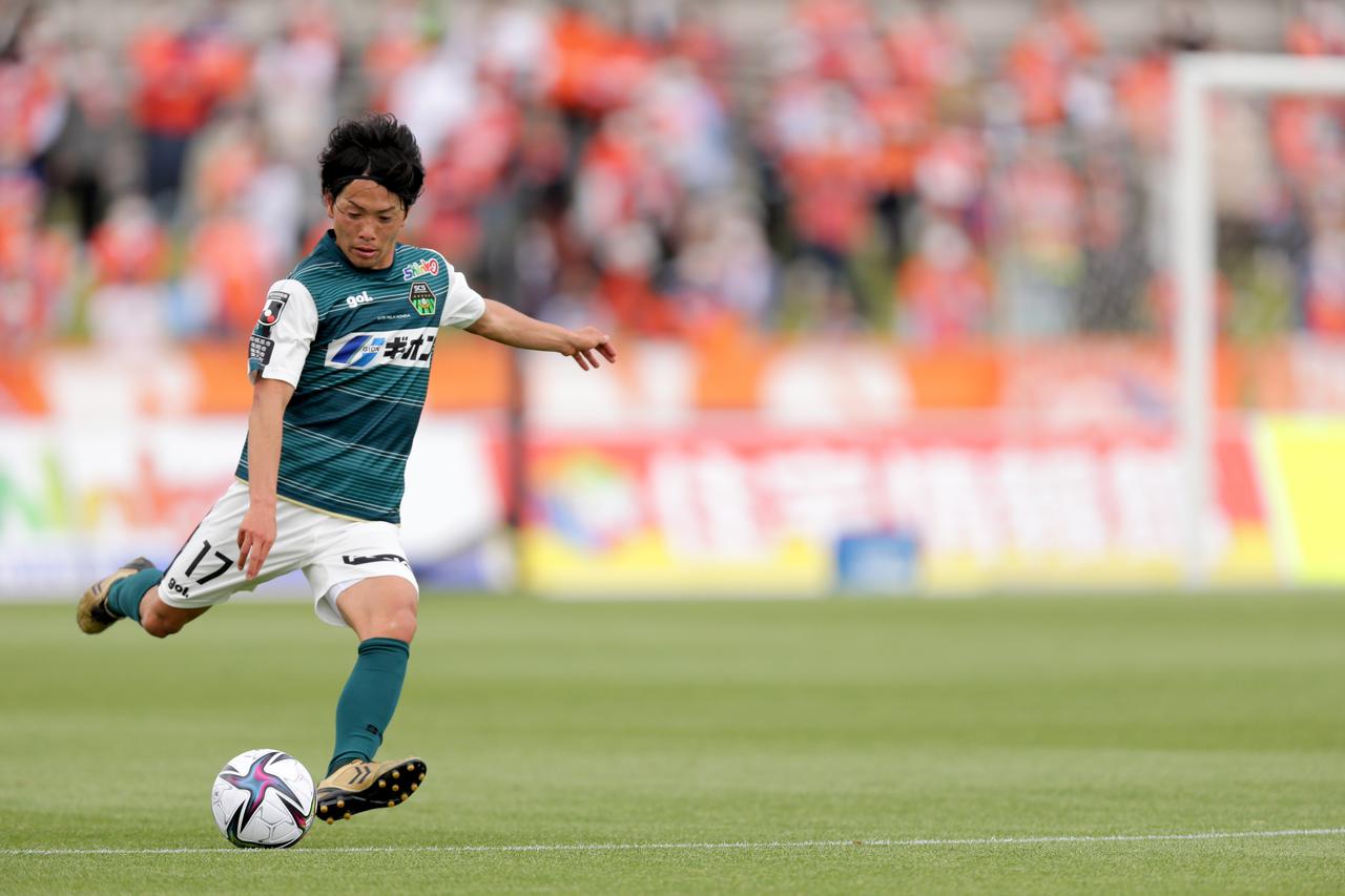 画像 : 1番目の画像 - 【写真】星広太は高い適応能力で3つのポジションをこなした（写真◎J.LEAGUE） - サッカーマガジンWEB