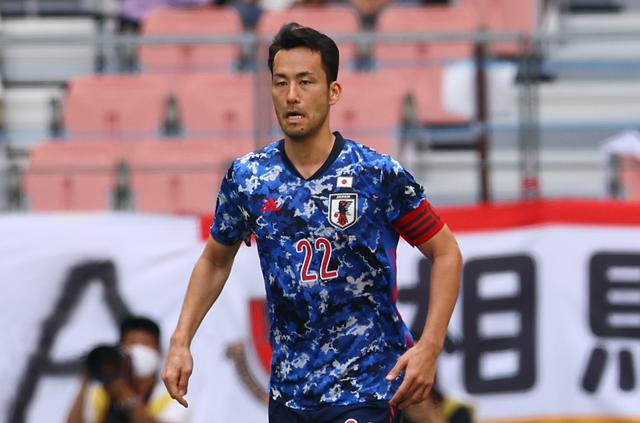 画像: U-24代表に加わるや吉田麻也はさすがのリーダーシップでチームの雰囲気を変えた