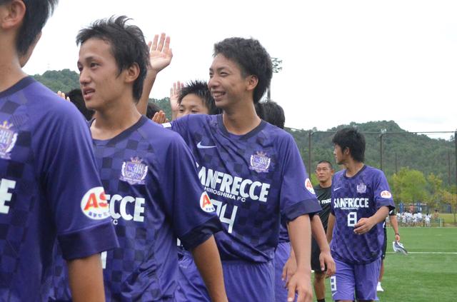 画像: 2012年、高校2年時の川辺。広島ユースでは1年時からレギュラーとして活躍していた(写真◎石倉利英)