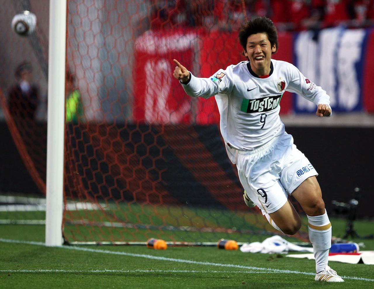 画像 : 1番目の画像 - 【写真】大迫勇也は鹿島アントラーズでプロキャリアをスタート、ドイツではケルンなどでもプレーした。日本代表でもエースだ（写真◎Getty Images） - サッカーマガジンWEB