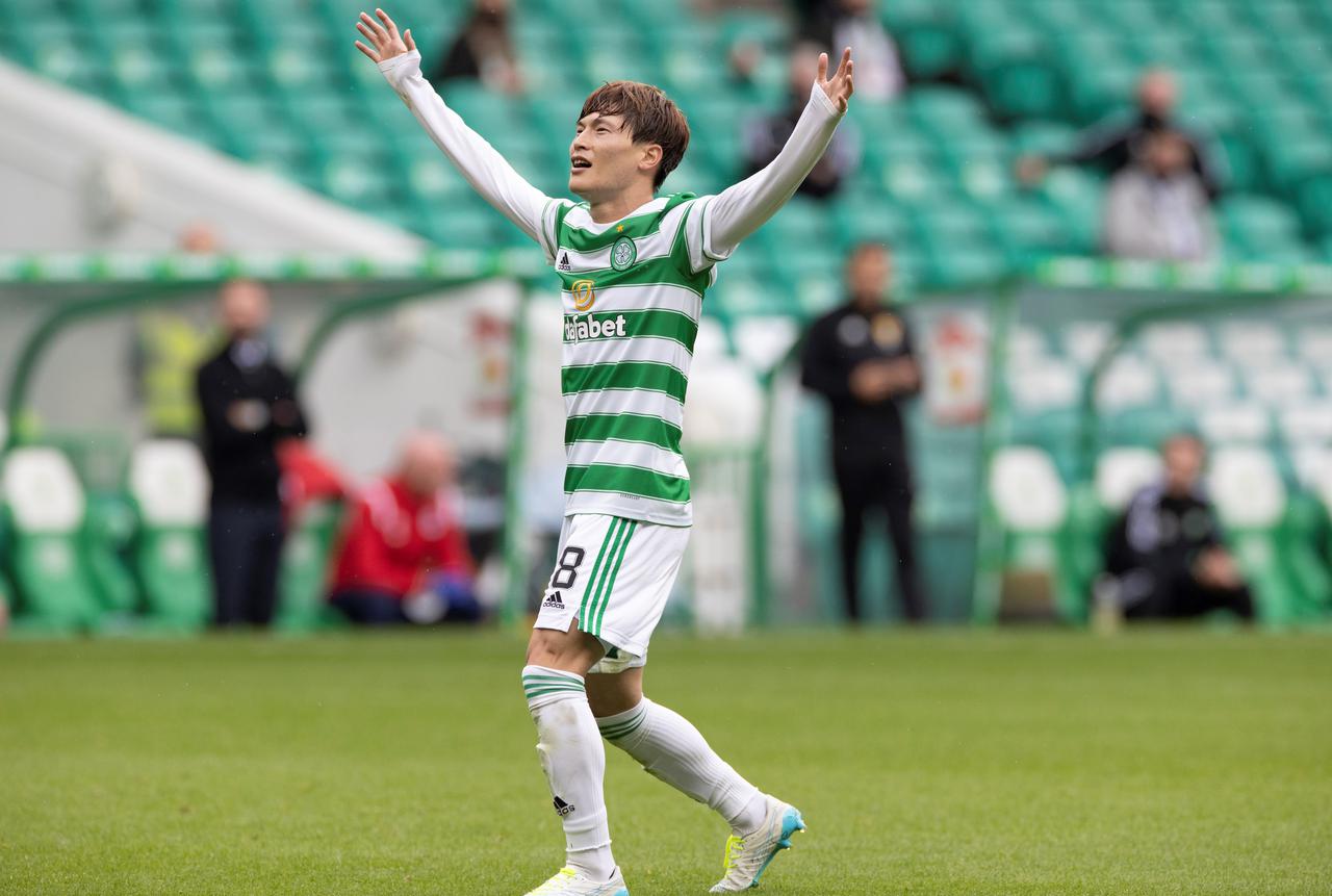 画像 : 2番目の画像 - 【写真】名刺代わりのハットトリックでサポーターの心をわしづかみにした古橋亨梧（写真◎Getty Images） - サッカーマガジンWEB