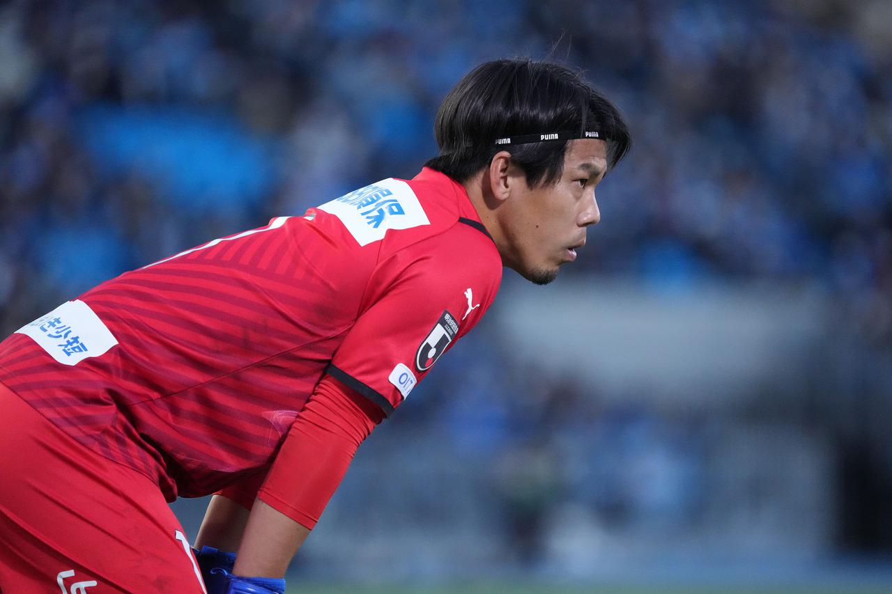 画像 : 5番目の画像 - 【写真】高木駿がスーパーセーブ連発。その瞬間を写真で振り返る（写真◎小山真司） - サッカーマガジンWEB