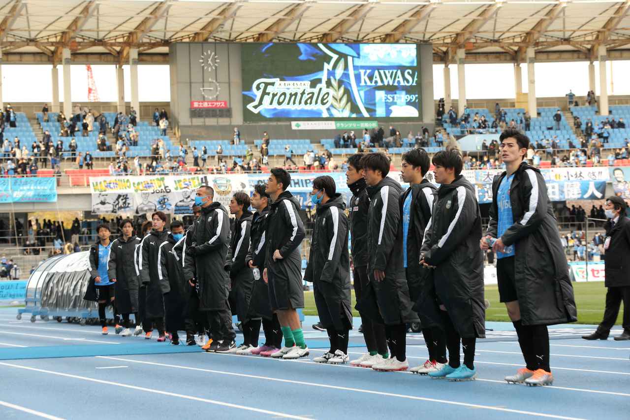 画像 : 1番目の画像 - 【写真】川崎FはC大阪に敗れ、ホームゲーム連続無敗の最多記録更新はならなかった（写真◎J.LEAGUE） - サッカーマガジンWEB