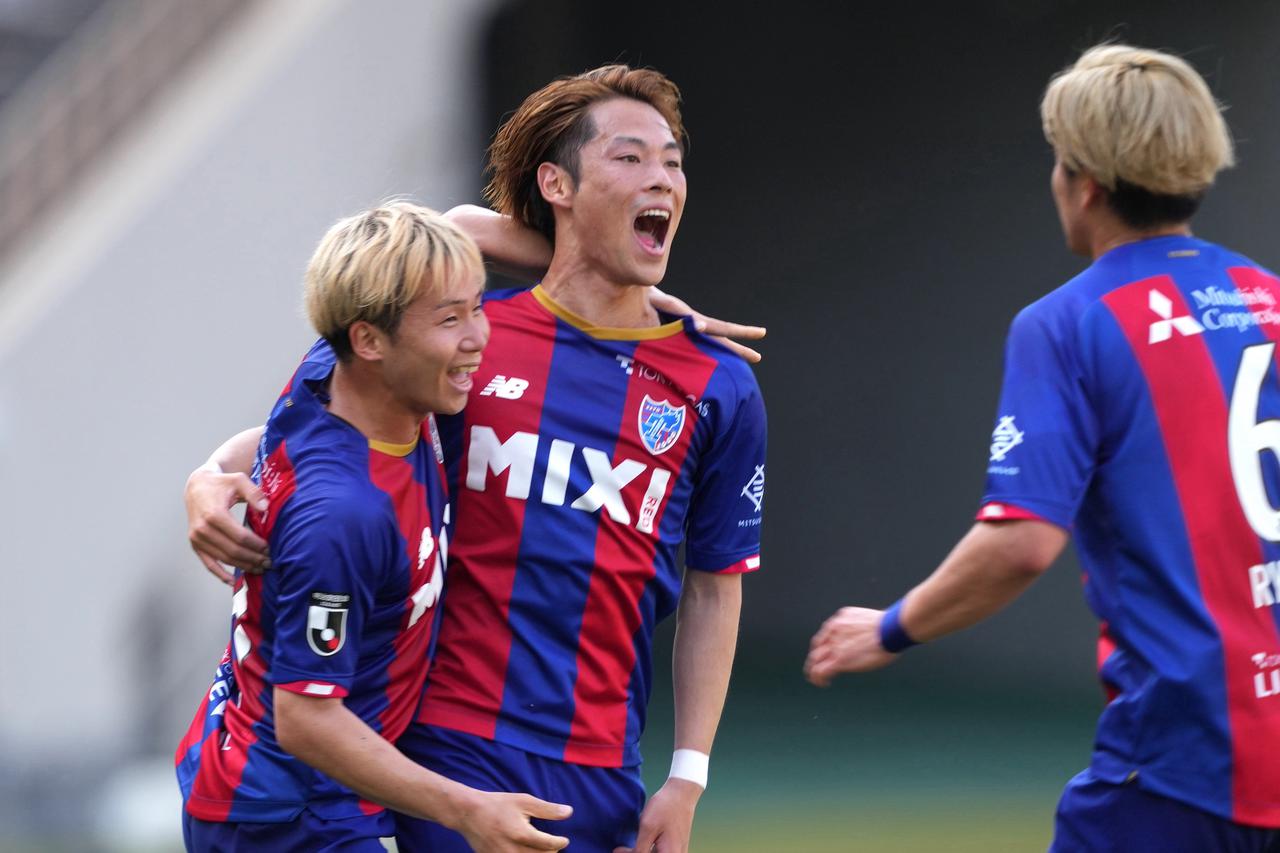 渡邊凌磨のスマッシュショット2発で快勝！ FC東京が首位鹿島を破ってJ1