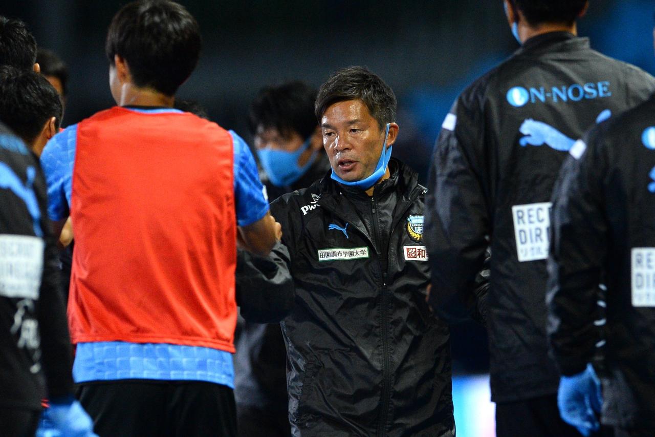 【川崎F】鬼木達監督が放つパワフルな｢王者の自己暗示｣。大逆転優勝へ「信じ続ける」から強くなる - サッカーマガジンWEB