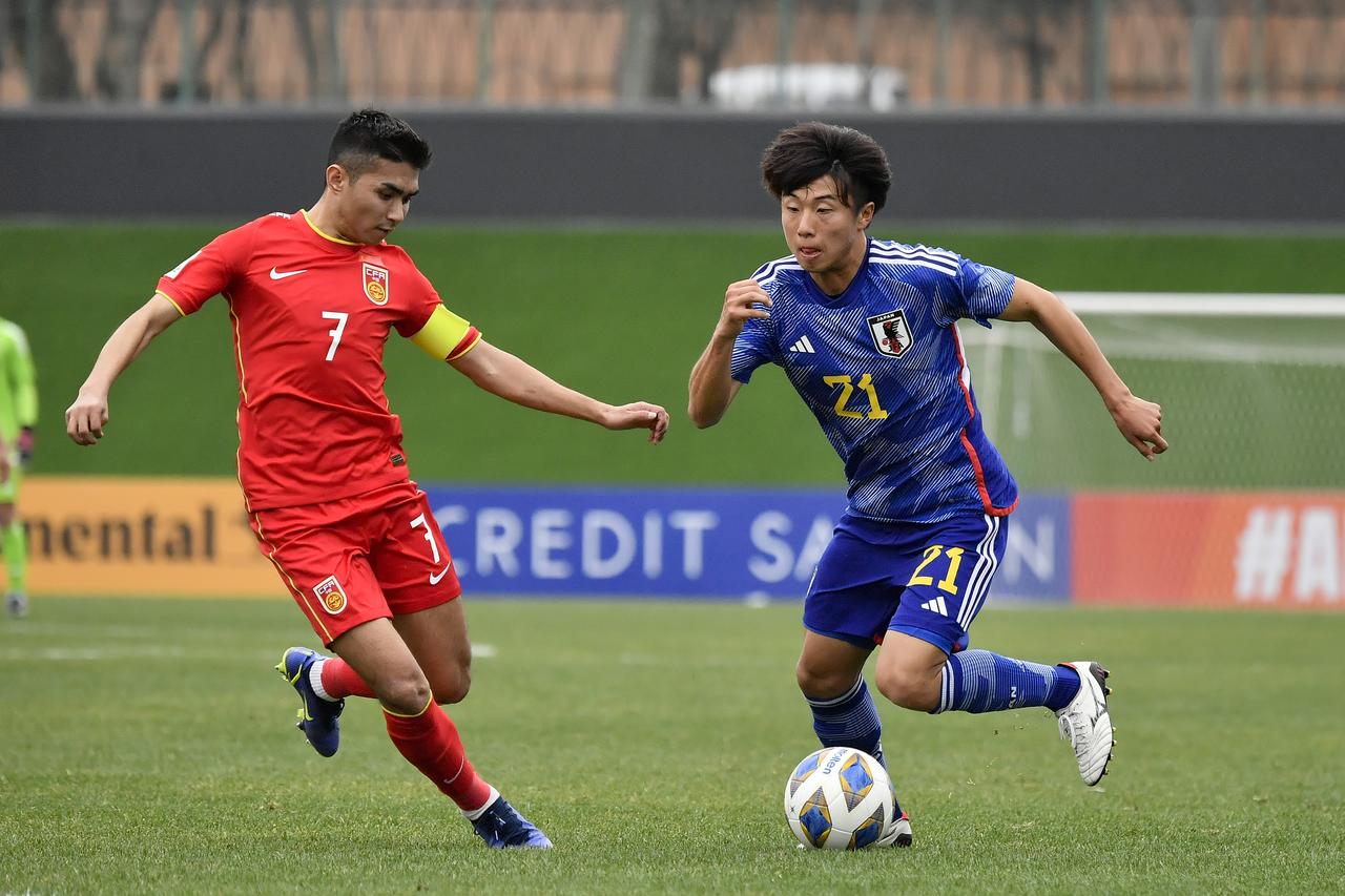 画像 : 8番目の画像 - 【写真一覧】U20日本対U20中国のプレー集（写真◎AFC） - サッカーマガジンWEB