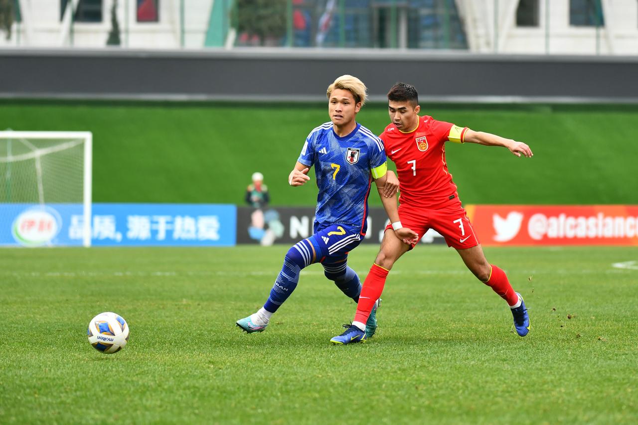 画像 : 7番目の画像 - 【写真一覧】U20日本対U20中国のプレー集（写真◎AFC） - サッカーマガジンWEB