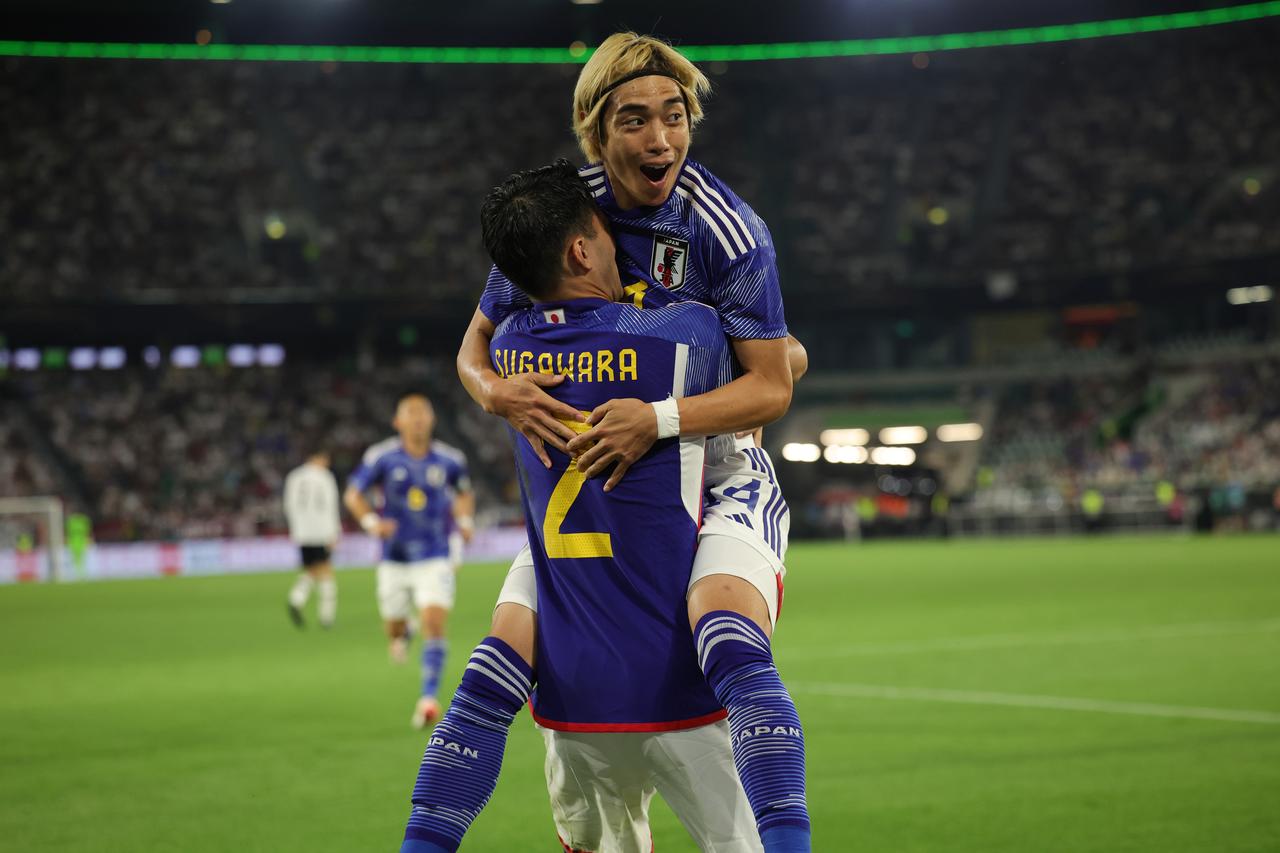 画像 : 4番目の画像 - 【写真】敵地で４ゴールを重ねて衝撃的な勝利を飾った（写真◎Getty Images） - サッカーマガジンWEB