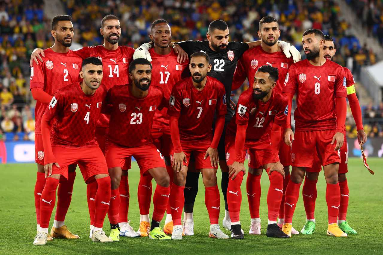 画像: オーストラリアを敵地で撃破したバーレーン代表（写真◎Getty Images）