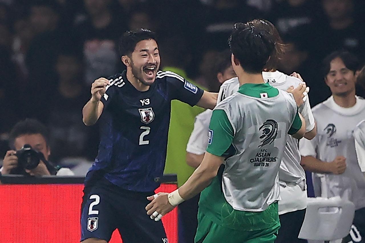 【日本代表】強烈ショットの菅原由勢がMVP！「自分に対していら立ち」「悔しさが僕の原動力」 - サッカーマガジンWEB