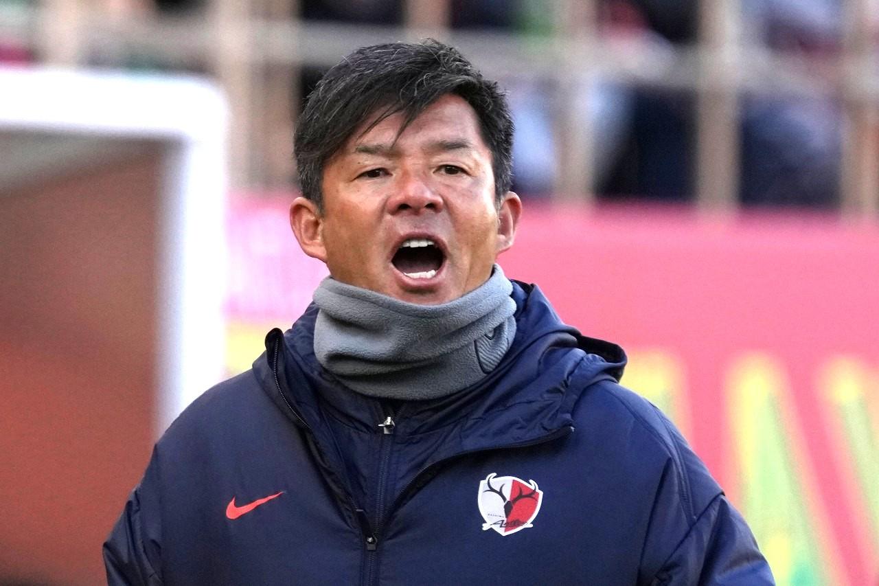 画像 : 1番目の画像 - 鹿島アントラーズの鬼木達監督（写真◎Getty Images） - サッカーマガジンWEB
