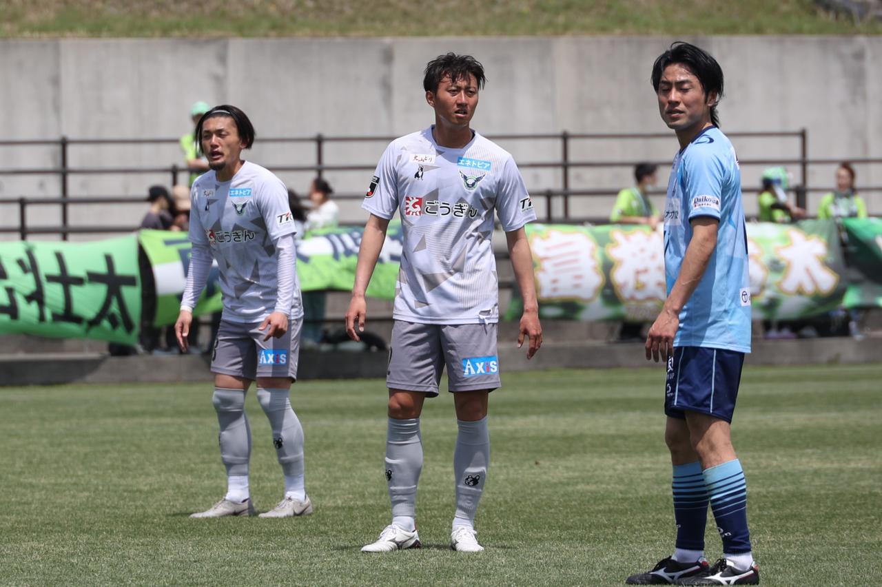 画像 : 2番目の画像 - 【写真】練習拠点のスタジアムで初めてプレーした藤田は「お客さんがいると雰囲気が全然違う。その中で決めることができてよかった」と振り返った（写真◎石倉利英） - サッカーマガジンWEB