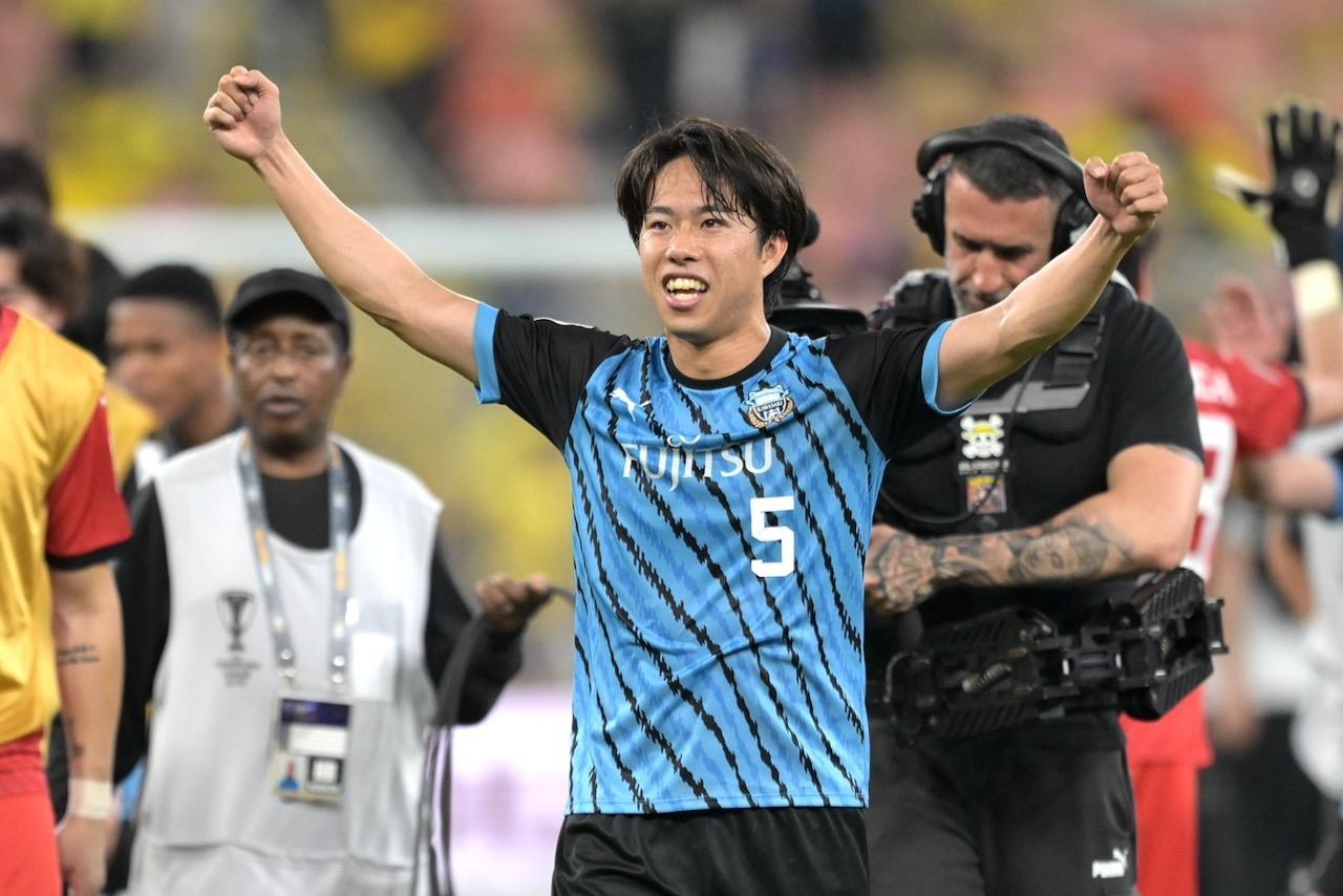【川崎F】クリロナを止めた男、佐々木旭が「気分は最高」だからこそ「あと一つ、勝たなきゃ意味がない！」 - サッカーマガジンWEB