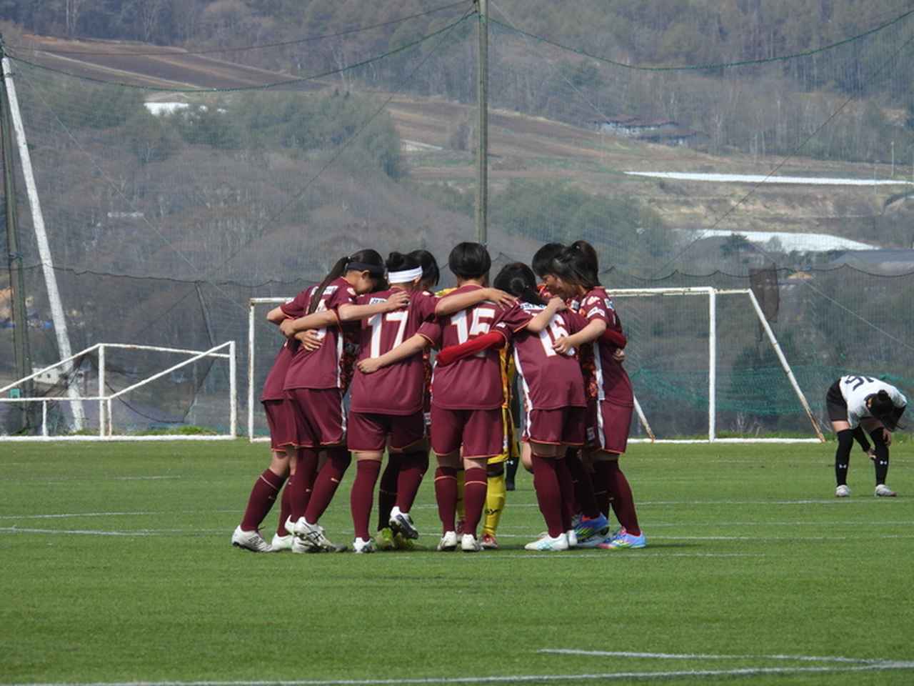 Images : 1番目の画像 - 【大会2日目フォトギャラリー】第38回サッカーマガジンカップ全国レディース大会 - サッカーマガジンWEB