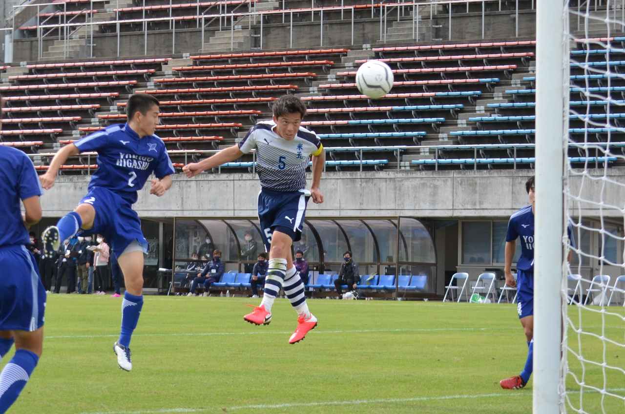 画像 : 3番目の画像 - 【写真】米子北高3年時はキャプテンを務め、高校選手権予選決勝ではハットトリックの活躍を見せた林。ベルガロッソいわみでの貢献を期している（写真◎石倉利英） - サッカーマガジンWEB