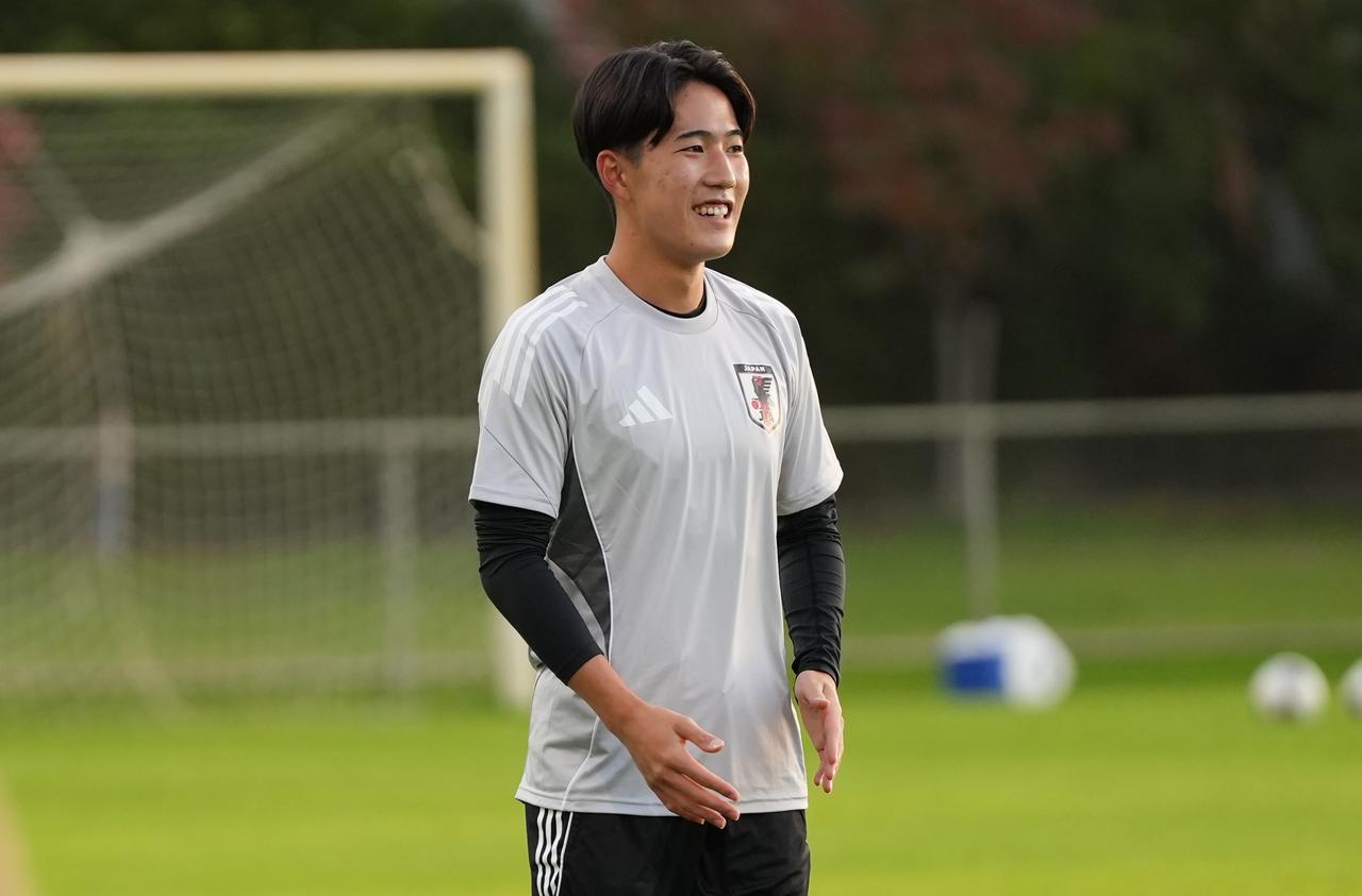 日本代表】18歳の佐藤龍之介が初練習「ここに来た意味を最大限、自分の