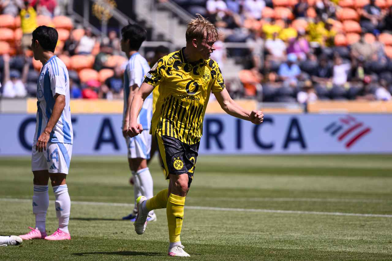 ドルトムントが無敗でラウンド16へ進出。敗れた蔚山は3連敗でグループ