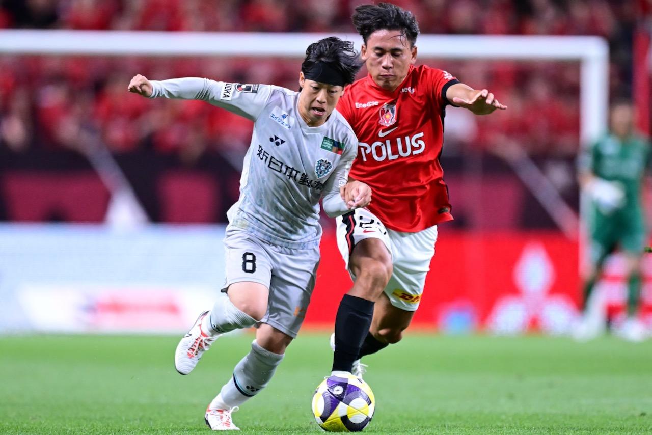 駆け抜ける福岡も浦和を振り切れず。ともに暑さの前に苦しんでスコアレスドロー◎J1第23節 - サッカーマガジンWEB