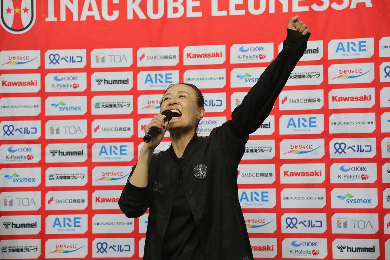 画像 : 55番目の画像 - 【写真】激しい雨の中での激闘となったI神戸と東京NBの開幕戦（写真◎WE LEAGUE） - サッカーマガジンWEB