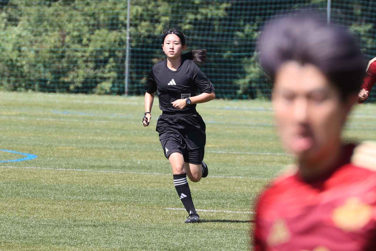 画像: 20歳の阿部さんは大学2年生。サッカーを続けながら審判員活動をしている