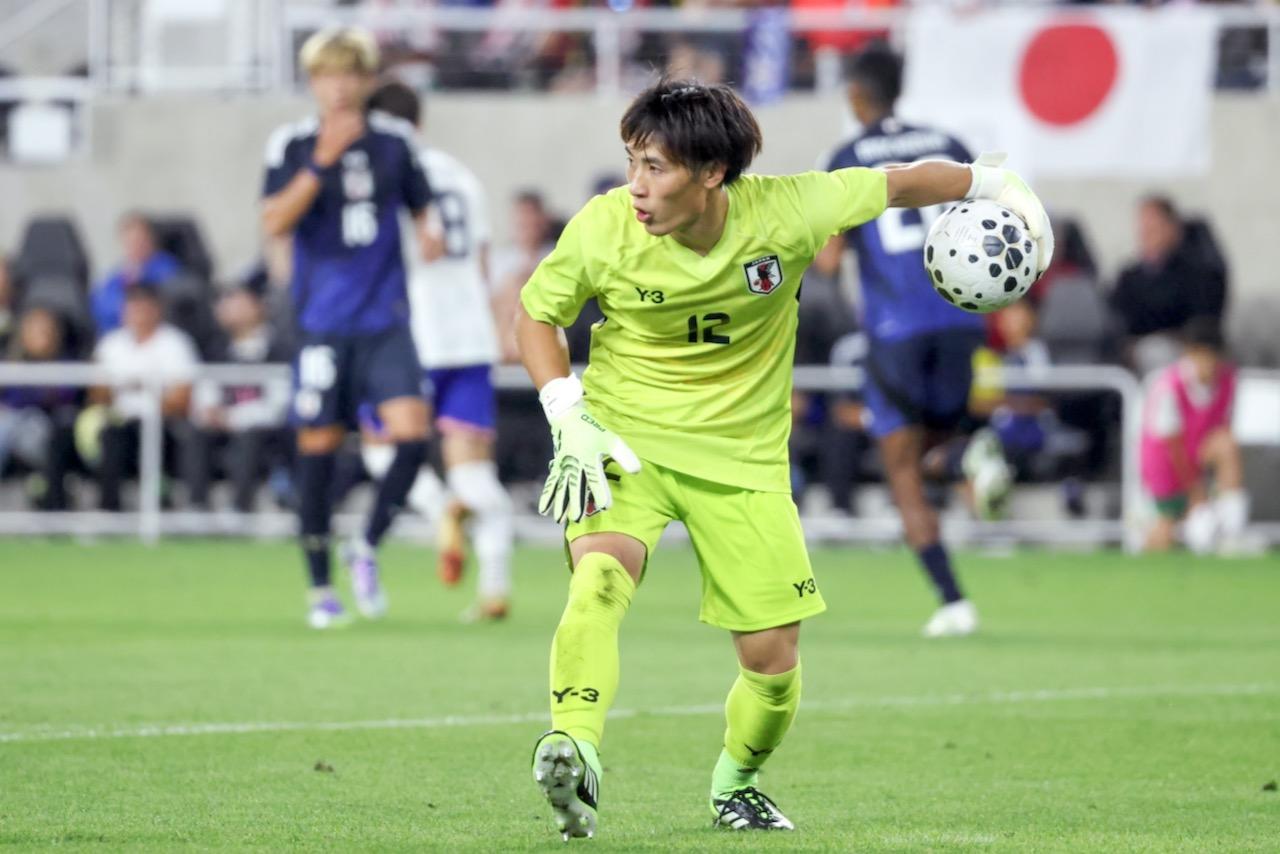 スーパーセーブ連発！ 大迫敬介の好反応で大量失点を免れたが「日本の