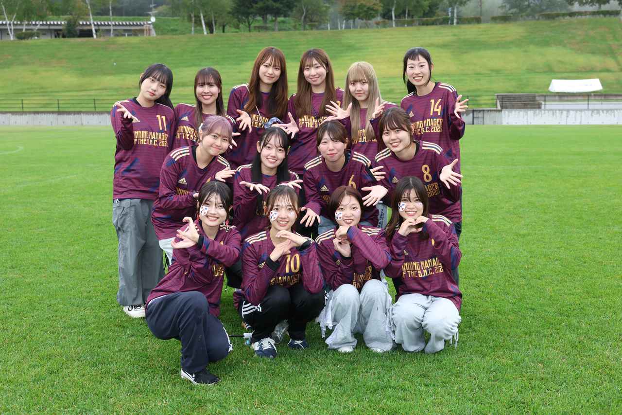 画像: ベストマネージャー賞　同志社大学三ツ葉キッカーズのマネージャーの皆さん