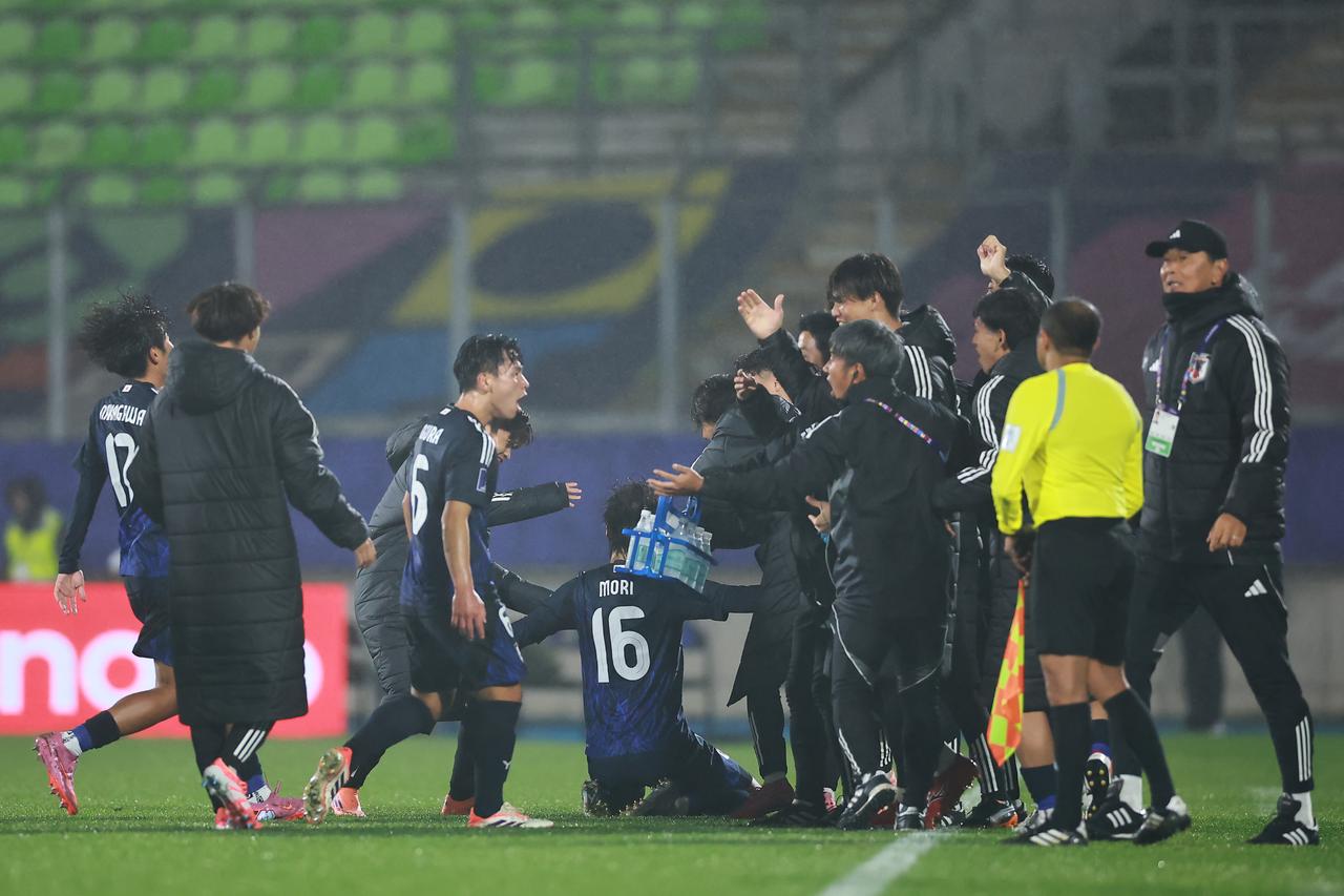 画像 : 8番目の画像 - 【写真一覧】攻守にスキのない戦いぶりでニュージーランドを３−０で撃破！ - サッカーマガジンWEB