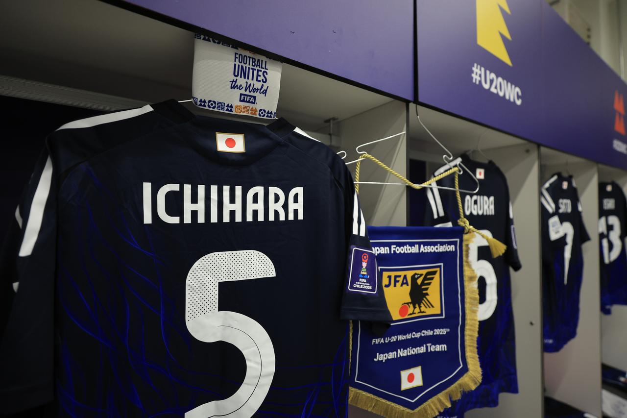 画像 : 1番目の画像 - 【写真】フランス戦に向けた日本のロッカールームや試合前の様子（写真◎Getty Images） - サッカーマガジンWEB
