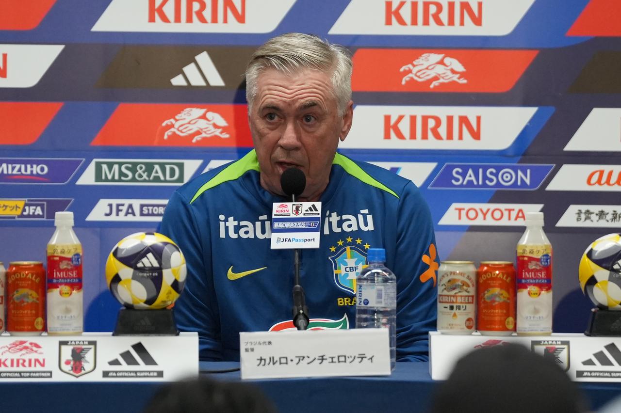 画像: 前日会見に登壇したカルロ・アンチェロッティ監督（写真◎青山知雄）